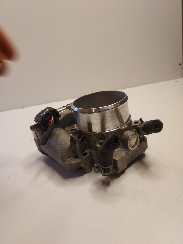 2016 - 2018 KIa optima Throttle Body Assembly 2.4L 35100-2G600 gas engine