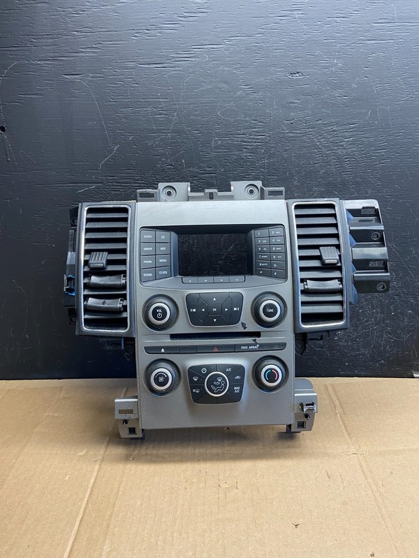2010-2012 Ford Taurus Front Center Console Climate Radio Control Panel AD2093 DG