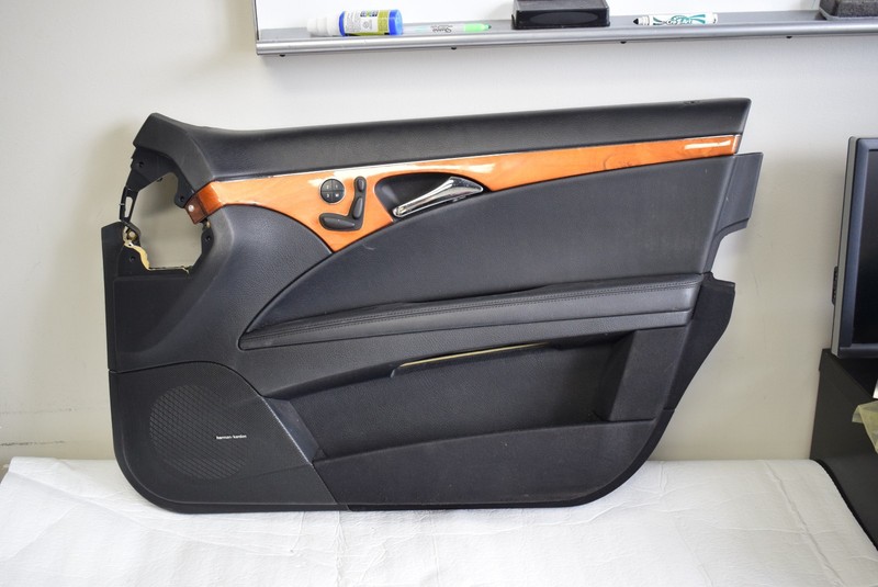 2006-2009 MERCEDES E320 SEDAN FRONT RIGHT PASS RH DOOR INTERIOR PANEL TRIM OEM