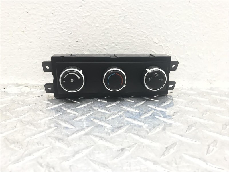 2008-2010 CARAVAN MANUAL TEMPERATURE CONTROL ROOF MOUNTED OEM 55111810AD