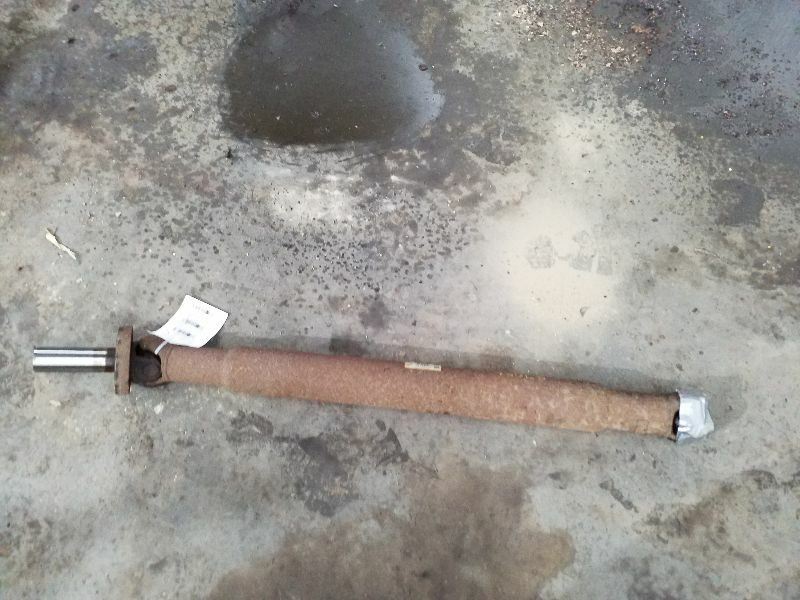 Rear Drive Shaft 4WD Fits 00-05 TAHOE 200387
