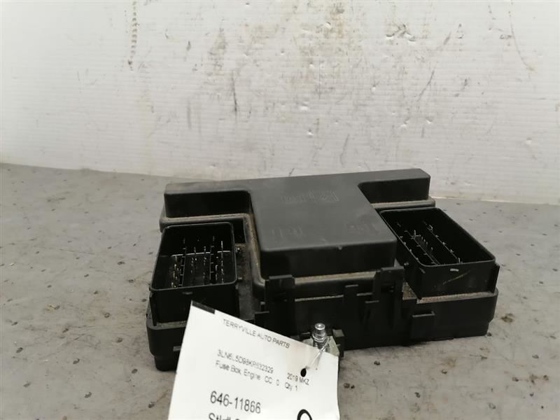 Fuse Box Engine With Rain Sensor Fits 17-20 FUSION 1358191