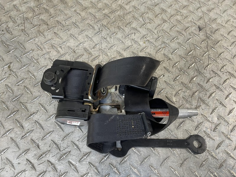 1999-2003 Saab 9-3 Convertible Front Passenger Seat Belt Retractor Oem Tested