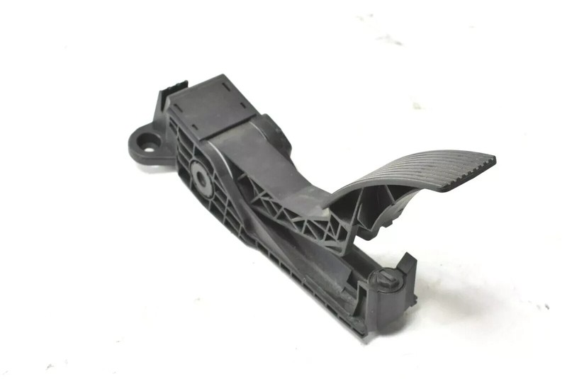 06-13 Mercedes ML550 GL450 R350 Gas Throttle Pedal Accelerator 1643000004 OEM