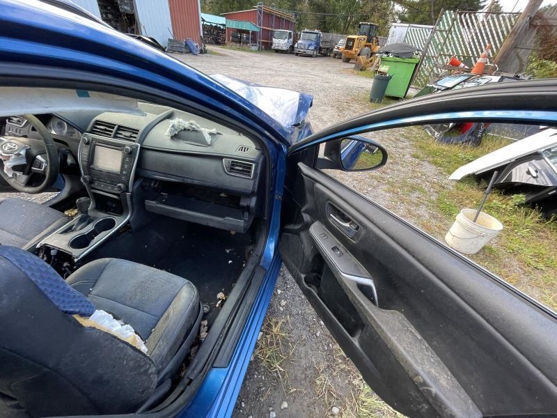 2015-2017 TOYOTA CAMRY RIGHT A-PILLAR BLUE PC: 8T7 76K -SE- 50257