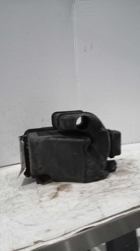 2015 KIA Sportage Air Cleaner Assembly OEM Used 2.4L Blue 121K Miles