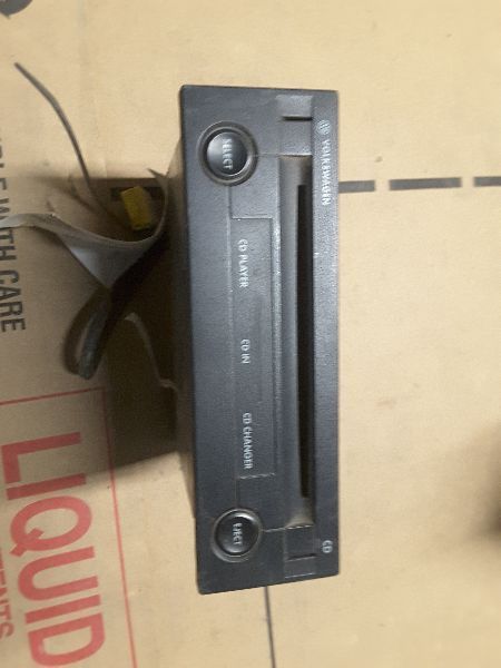 00 01 02 03 08 09 VW JETTA AUDIO EQUIPMENT CD PLAYER IN DASH RETROFIT 112163