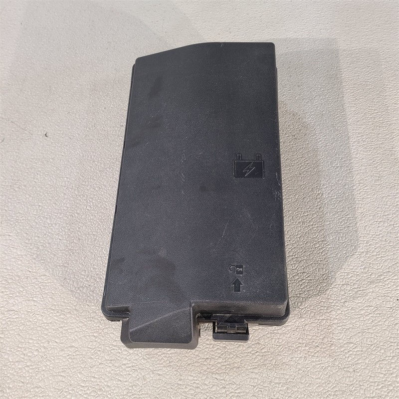 12-15 Camaro Ss Engine Fuse Box Junction Relay Box Aa7459