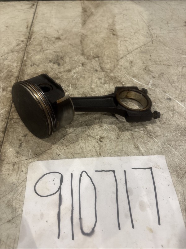 2001 - 2003 Dodge Durango PowerTech 4.7L Piston & Connecting Rod #3