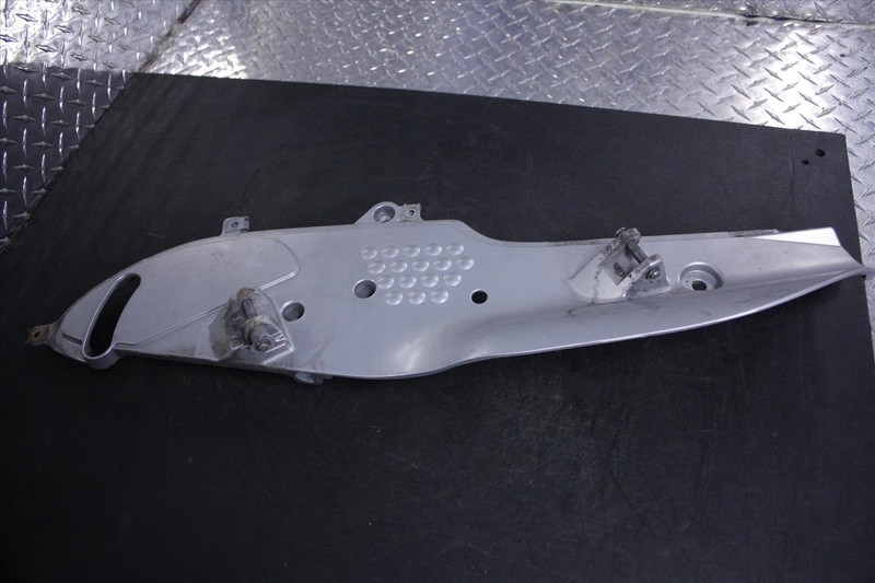 2002 BMW R 1150 RT LEFT PEG MOUNT BRACKET R1150 R1150RT 02