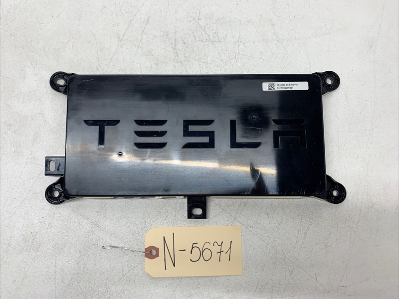 16-20 Tesla Model X Rear Body Controller Module BCM Computer OEM 5671 B67