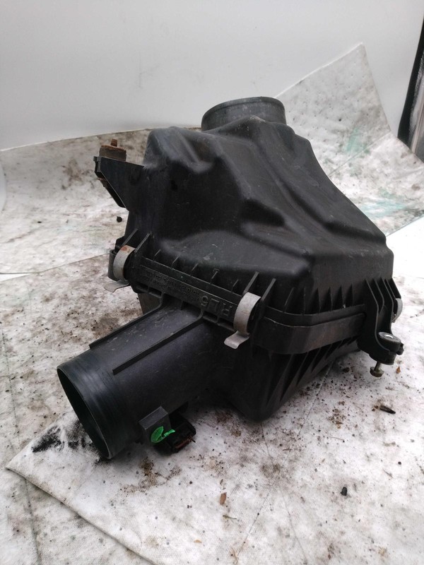 2011 Acura TSX Air Cleaner Assembly OEM 2.4L Black 146K Miles NJ25-25809