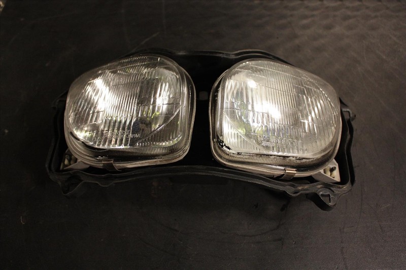 1996 YAMAHA YZF 600 R HEADLIGHT HEAD LIGHT LAMP ASSEMBLY FRONT 110-3111 YZF600