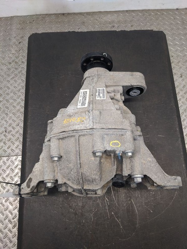 Carrier Rear 230mm Ring Gear 9.06" 3.6L Fits 16-23 DURANGO 1167726