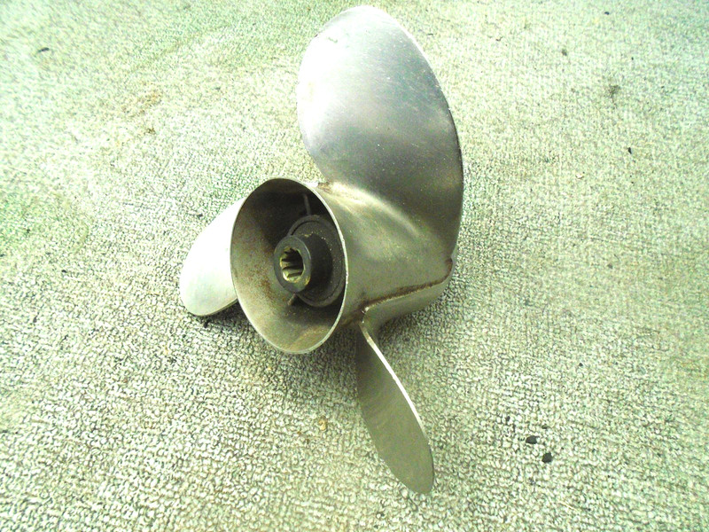 QUICKSILVER STAINLESS PROPELLER 48-19644A5 Right Hand Rot 10 3/8" DIA X 13P
