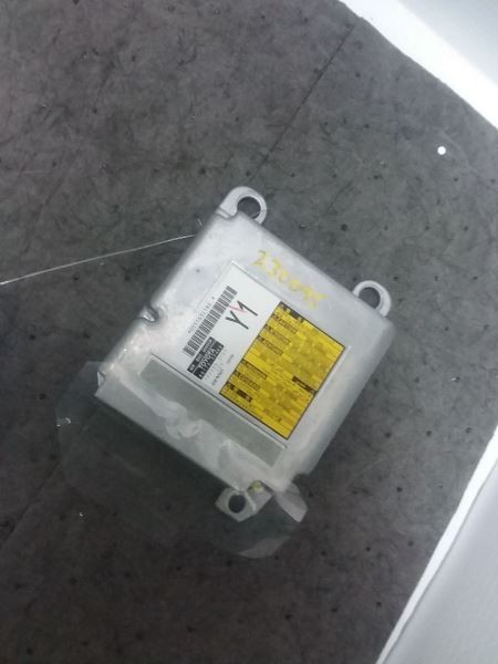 SRS Control Module Under Console Fits 13 LEXUS GS350 89170-30A60