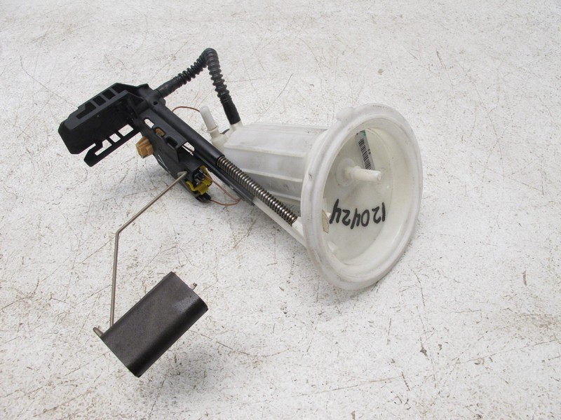 04-10 BMW E63 E64 650i 530i TANK FUEL GAS PUMP UNIT LEVEL ASSEMBLY OEM 120424