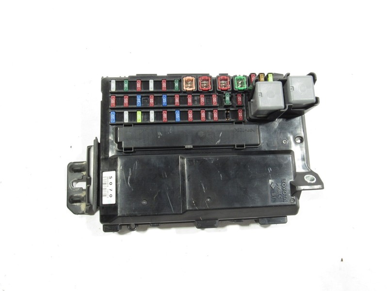 13-17 Lexus LS460 2014 Engine Motor Bay Relay Fuse Junction Box |