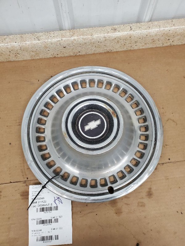 Wheel Cover HubCap Excluding Caprice Fits 71-72 CHEVROLET PASS. 291587