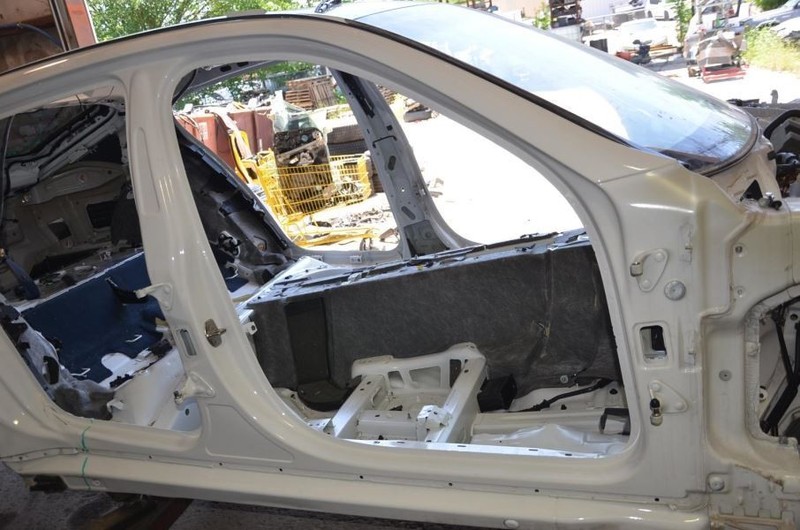2010-2016 Porsche Panamera 970 4.8L Passenger Right Side Rocker and Post Cut
