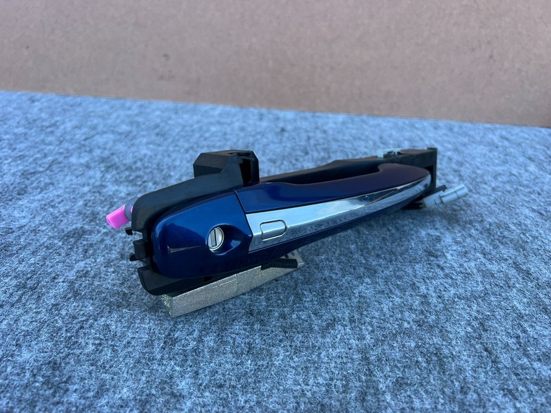 INFINITI Q50 2014-2024 OEM FRONT LEFT DRIVER EXTERIOR DOOR HANDLE (BLUE)