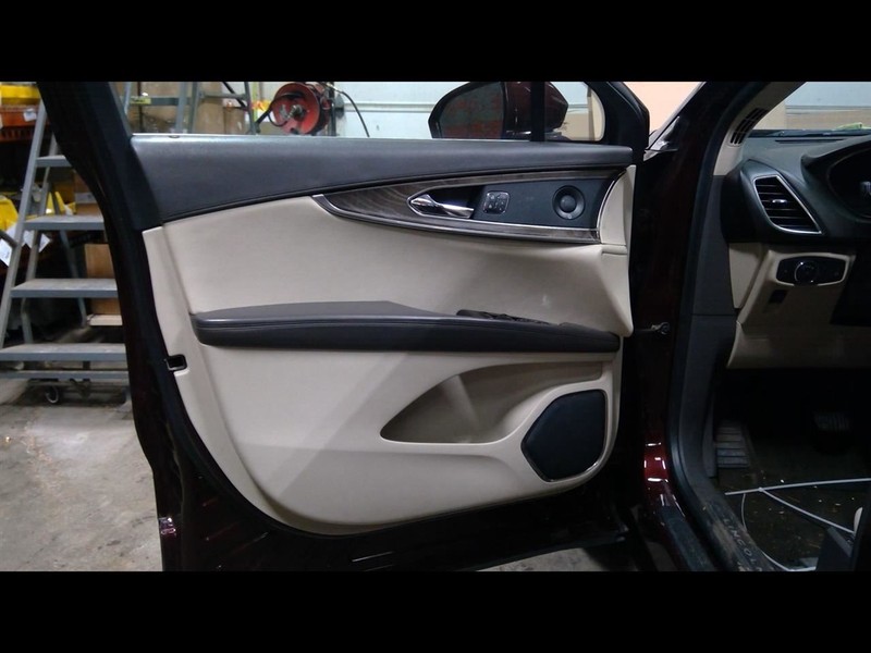 2019 NAUTILUS Driver Left Front Door Trim Panel 1528119