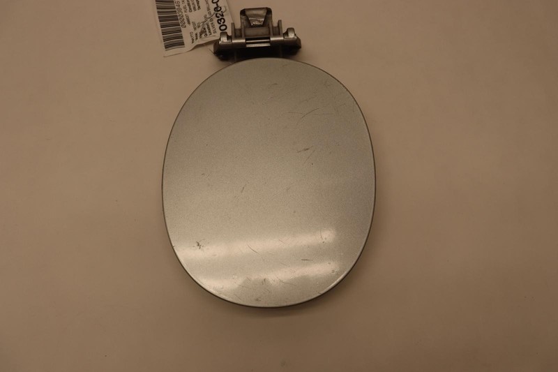 2008-13 INFINITI G37 FUEL TANK FILLER DOOR LID BRILLIANT SILVER METALLIC K23 OEM