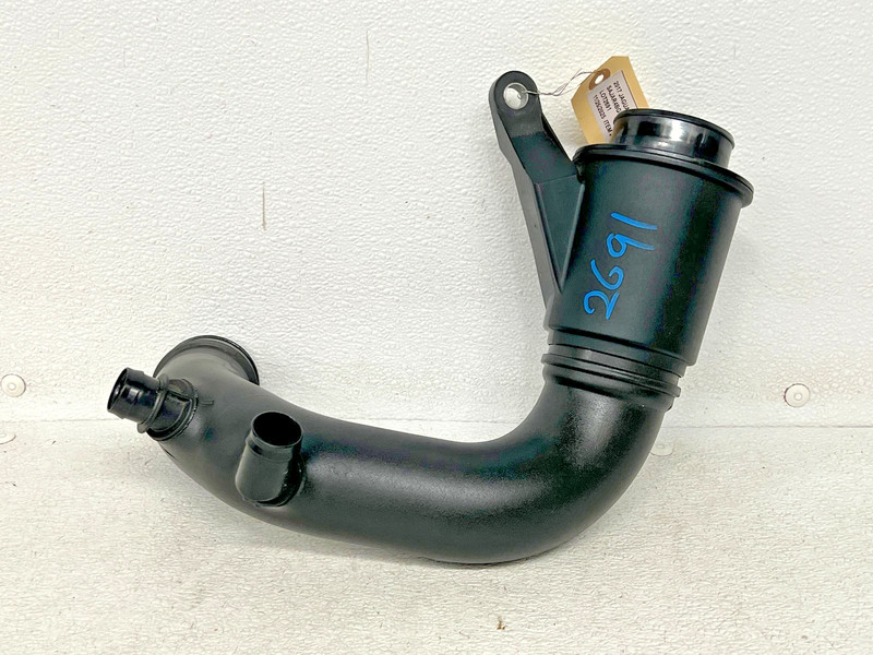 ⭐2017 JAGUAR XE 2.0L ENGINE AIR INTAKE RESONATOR HOSE TUBE DUCT OEM LOT2691