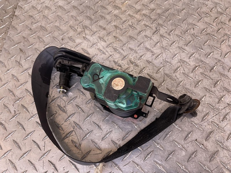 1999-2000 Mazda MX-5 Miata 1.8L Passenger Right Front Seat Belt Retractor Oem.