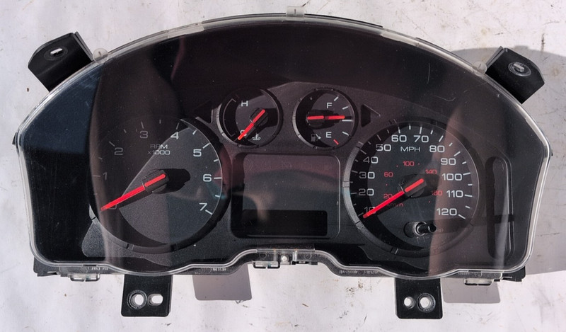 Speedometer Cluster MPH SEL Fits 2005 -2007 FORD FREESTYLE 118,253 mi