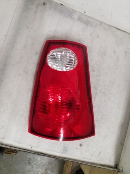 Passenger Tail Light 4 Door Sport Trac Fits 01-05 EXPLORER 2465450