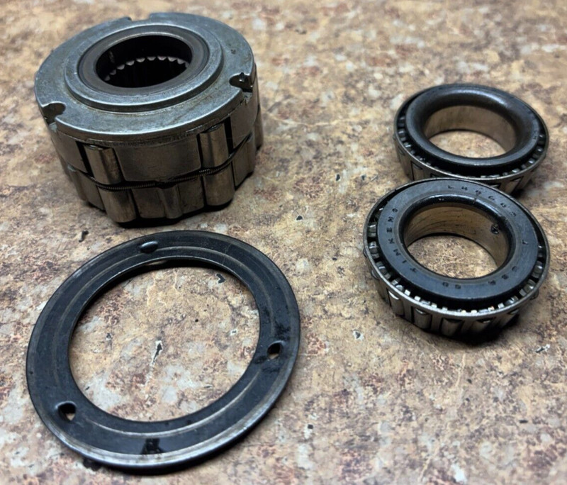 1997 Polaris Xplorer 300 4x4 ATV C9 Left Front Wheel Hub Bearings Clutch Assembl