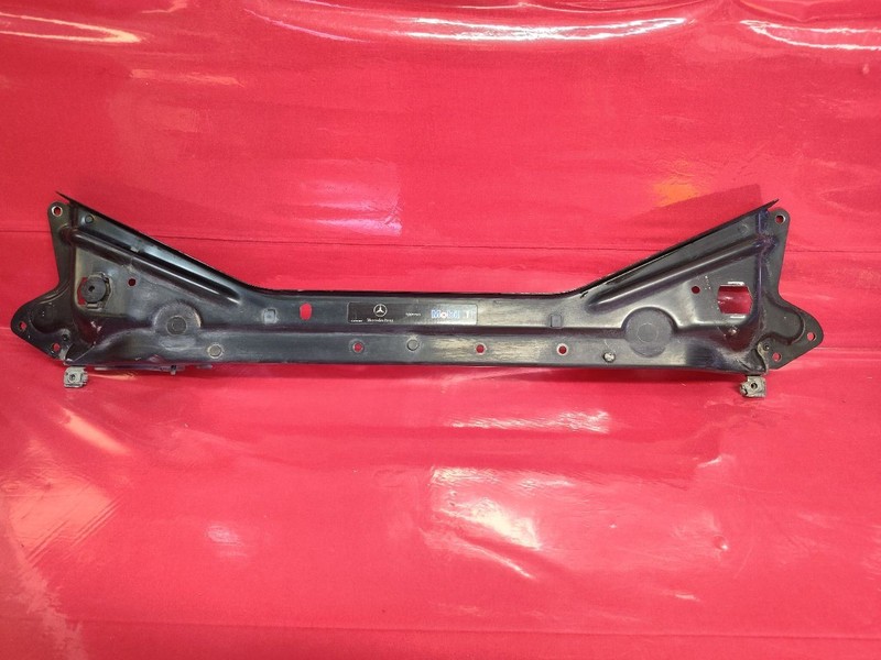 2006-2011 Mercedes CLS-Class V8 Center Upper Radiator Support Tie Bar Bracket