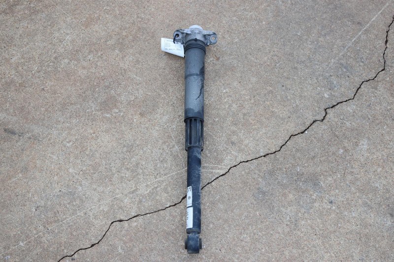 2015 VW VOLKSWAGEN GOLF HATCHBACK BASE REAR RIGHT SIDE SHOCK STRUT ABSORBER OEM