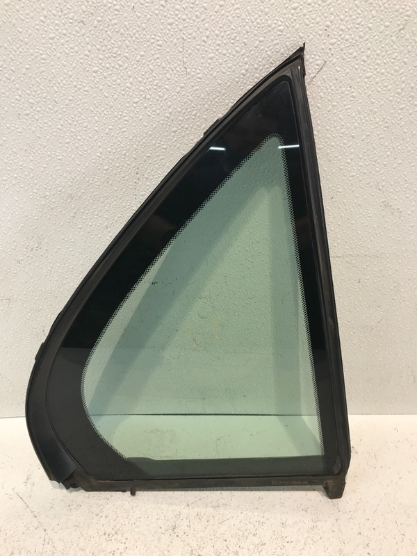 2001-06 LEXUS LS430 REAR RIGHT PASSENGER VENT QUARTER WINDOW GLASS 68188-50010