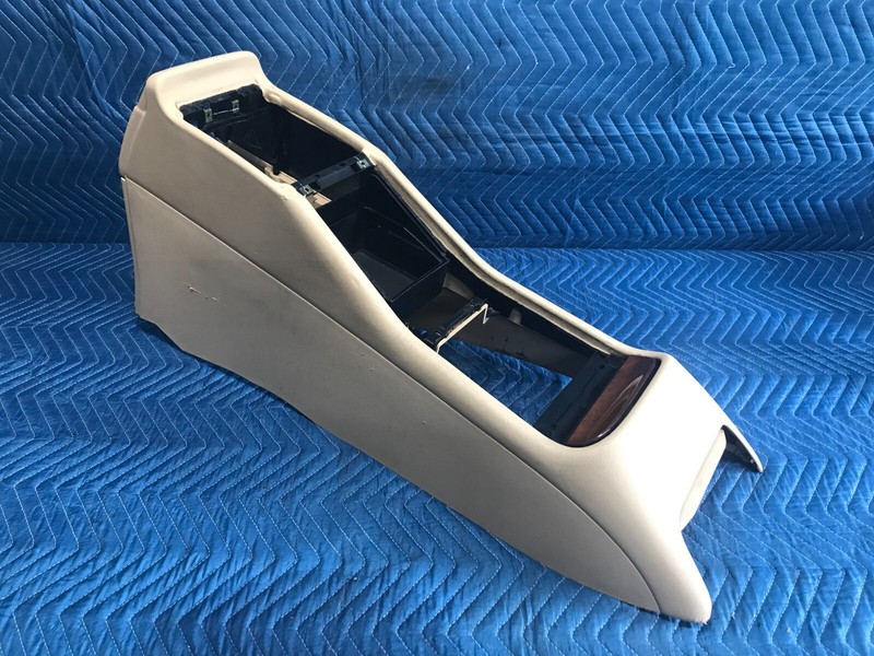 2000 Mercedes ML320 Armrest Storage Compartment Center Console Beige
