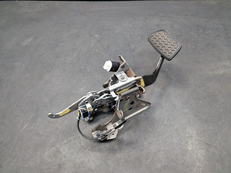 Brake Pedal 2020 Toyota RAV4 47110-0R110 2019 2021 2022