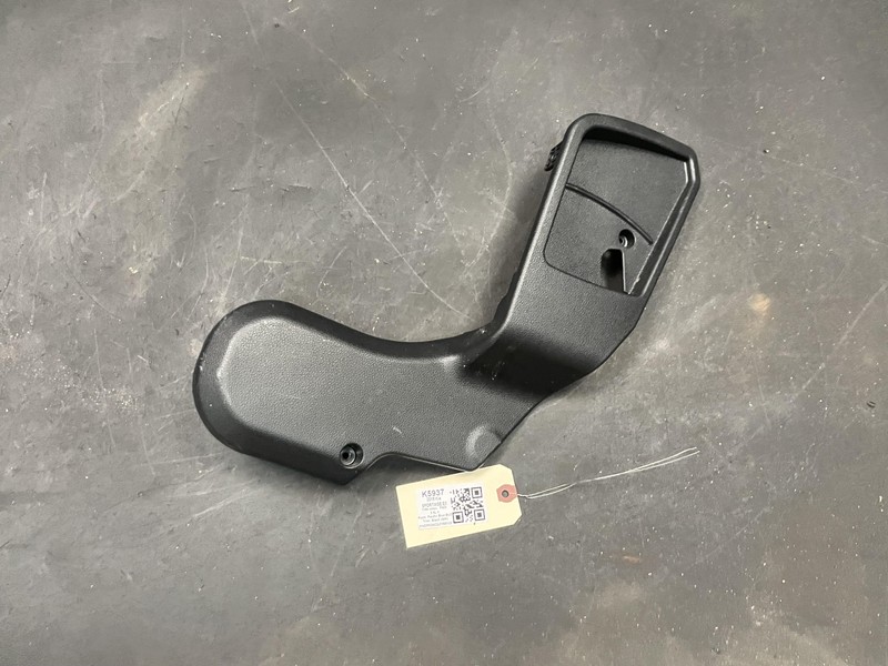 Rear Right Seat Outer Side Cover 2018 Kia Sportage 89491-D7000 2017 2019 - 2021