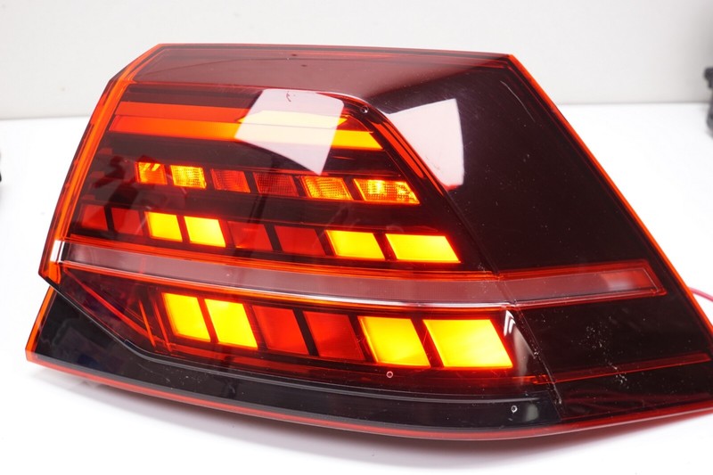 VOLKSWAGEN GOLF GTIRear Right RH Tail Light Lamp OEM 2015 - 2018