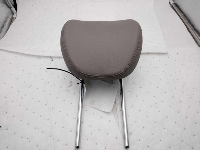 2018 Genesis G80 Headrest White 4DR Gray Used OEM Part 2292752 - 63k Miles