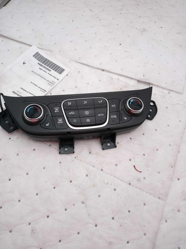 2019 Chevrolet Equinox A/C Selector Switch OEM 84338031 84422506 Used