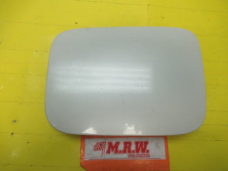 GAS TANK DOOR GAS CAP FUEL FILLER HINGE COVER WHITE CAR for 95-02 MAZDA MILLENIA