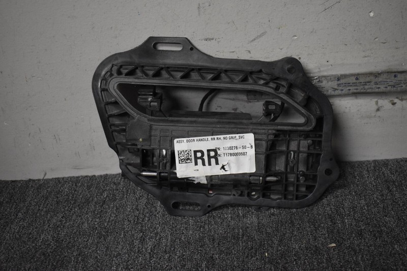 TESLA MODEL S REAR EXTERIOR DOOR HANDLE FACTORY OEM
