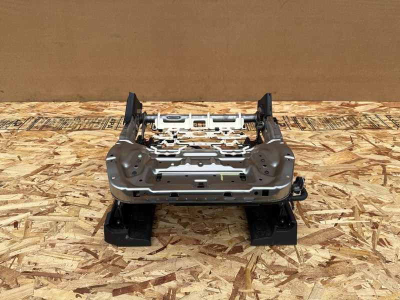 FORD MUSTANG MACH-E 2021-2025 OEM FRONT LEFT SEAT LOWER TRACK FRAME W/ MOTORS