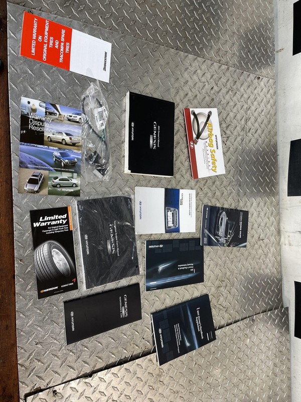 2011 Hyundai Genesis Owners Manual Oem Complete