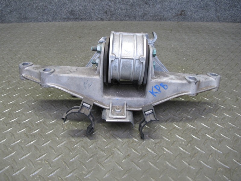 1997-2004 PORSCHE BOXSTER 986 FRONT ENGINE MOTOR MOUNT W/ SUPPORT BRACKET