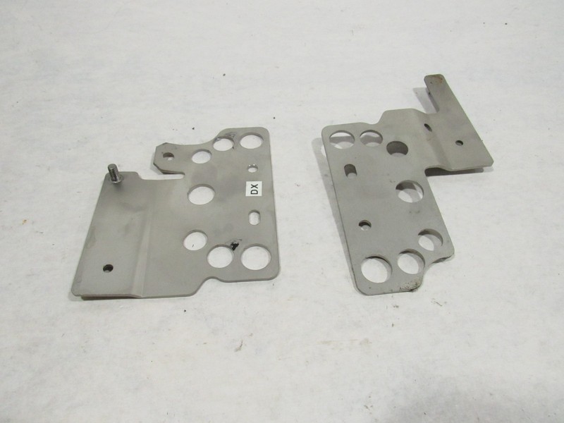 15-19 Ferrari 488 Spider 2017 Front Windscreen Striker Plate Set 2 PCS ;@2