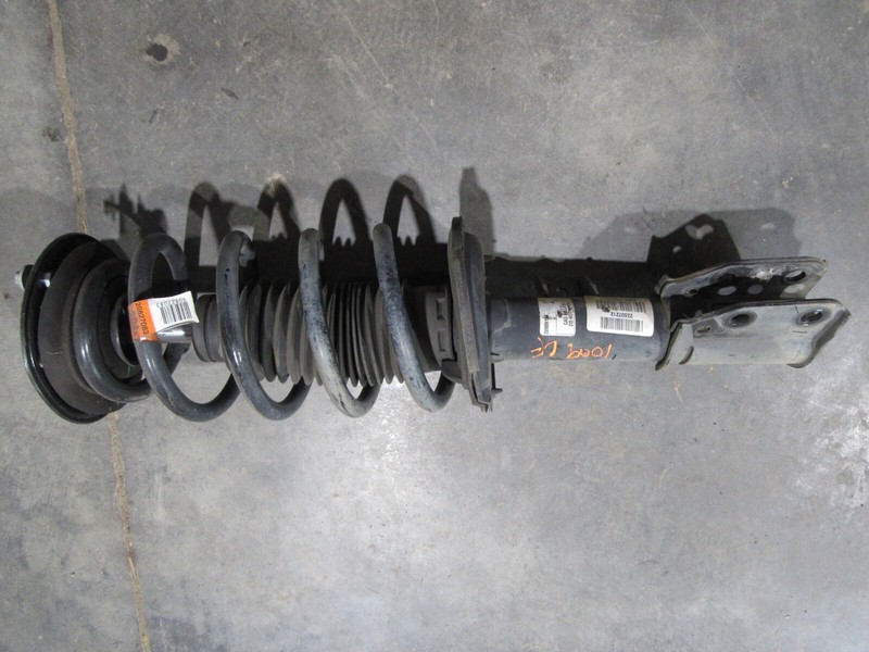 10 11 12 13 14 15 1617 GMC TERRAIN LEFT DRIVER FRONT STRUT2.4L 22807212