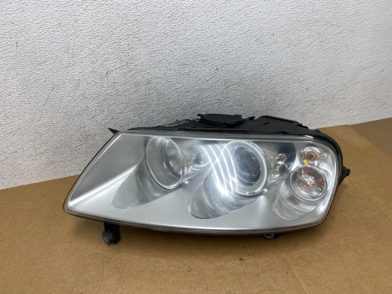 2004 to 2007 Volkswagen Touareg Left Driver Halogen Headlight Oem AE2938 DW