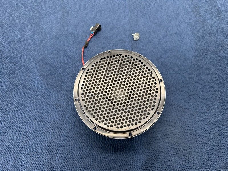 06-10 Saturn Sky Red Line Solstice GXP Subwoofer Sub Speaker Rear Radio OEM